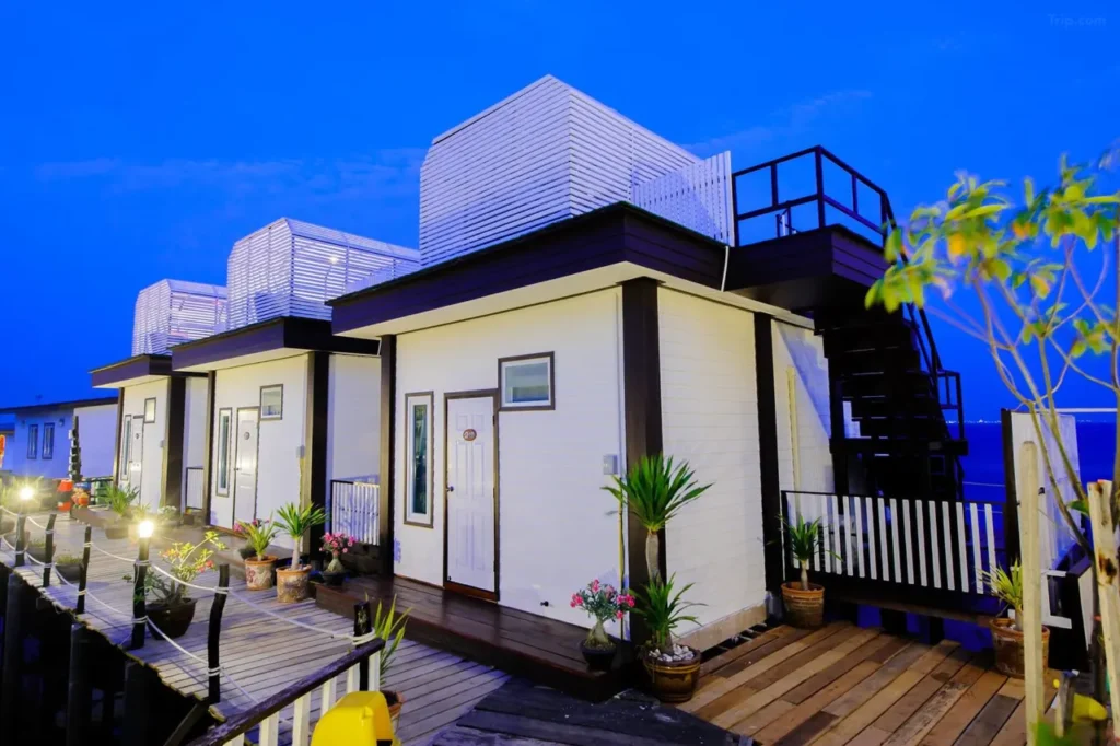 Baan Rim Nam Koh Larn